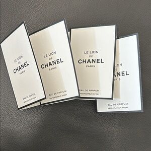 4 x .05fl oz CHANEL Le Lion Eau de Parfum Sample Set
